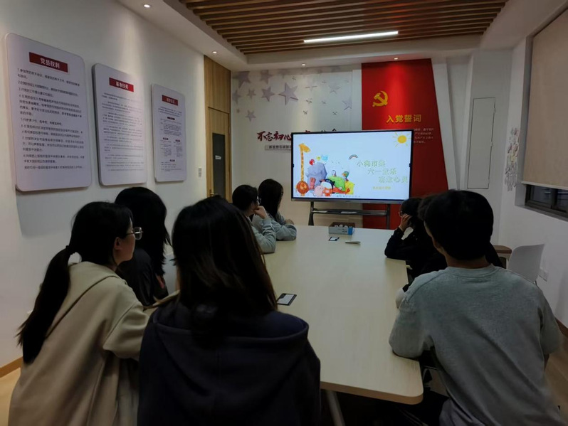 紫薇社区|“小狗市集，六一‘童...